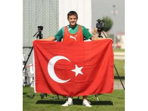Yıldız Oyuncu Türk Vatandaşı Oluyor