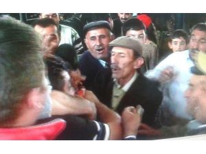 Bu Da ’sahte Para Kalemi’ İzdihamı