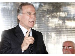 Esad Dünya İle Alay Ediyor