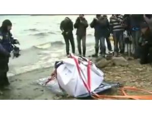 Gölden Çıkartılan Bu Nesne Ne ?