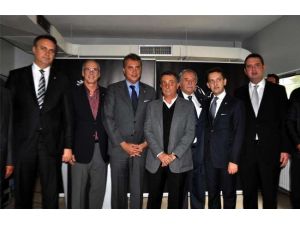 Korsanlarla Savaşan Denizcilere Moral Verdi