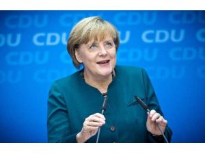 Merkel İsrail’i Uyardı