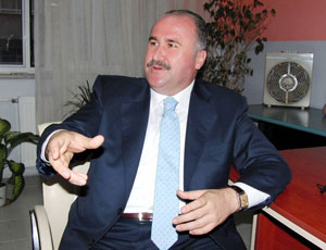 Muzaffer Çaylı Dulkadiroğlu İçin Kolları Sıvadı