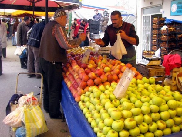 Sebze Ve Meyveyi Sirkeli Suda Bekletin