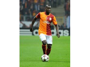 Uefa, Emmanuel Eboue’yi Maçın Adamı Seçti