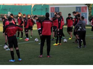 Mehmet Özdilek: “herkesin Keyif Aldığı Bir Takım Yapmaya Çalışacağız”