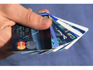 Kredi Kartı Harcamaları Azaldı