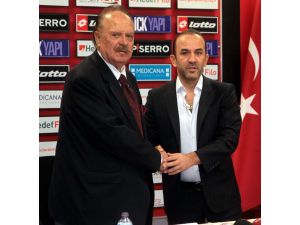 Gençlerbirliği, Mehmet Özdilek İle İki Yıllık Sözleşme İmzaladı