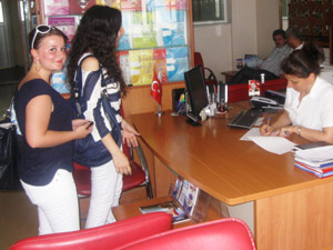 Fem’den Öğrencilere Kayıt İçin Yardım Eli