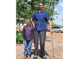 Dünyanın En Uzun Adamı Evleniyor