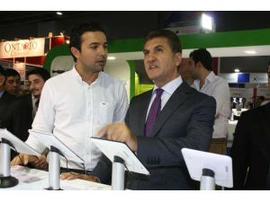 Gençlere Hangi Kitabı Önerdi ?