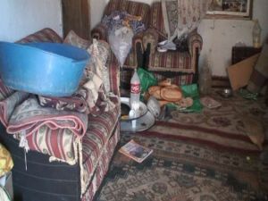 Çöp Evde Yaşam Mücadelesi