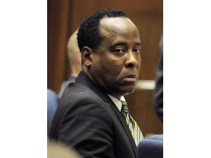 Mıchael Jackson’un Doktoru Erken Tahliye Edildi