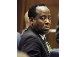 Ünlü Şarkıcının Doktoru Erken Tahliye Oldu