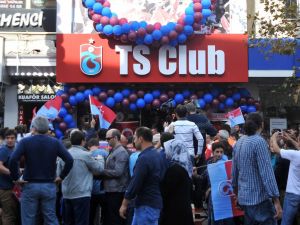 Malouda Ve Bosıngwa, Ümraniye Ts Club Mazağasının Açılışına Katıldı
