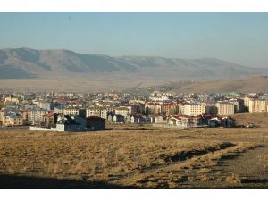 Erkek Öğrenciye Ev Yok