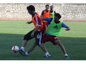 İnegölspor Genel Kaptanı İsmail Güldüren:
