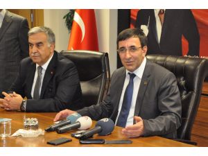 Kalkınma Bakanı Cevdet Yılmaz’dan Başörtülü Vekil Yorumu