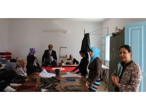 Tunus’ta Üretim Sektörlerine Destek Devam Ediyor