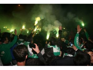 Bursaspor Ve Fenerbahçe Kafilesi Stadyuma Geldi