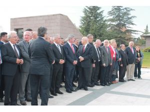 Merhum Ecevit Kabri Başında Anıldı