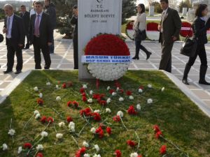 Ecevit Ölümünün 7. Yılında Anıldı