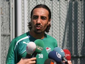İbrahim Öztürk, Futbolu Bursaspor’da Bırakmak İstiyor