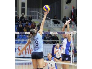 Acıbadem Bayanlar Voleybol Ligi