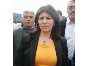 Bdp’den ‘ne Mutlu Türküm Diyene’ Yazısının Kaldırılması Yorumu