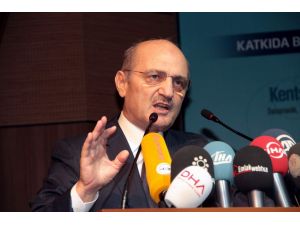 Bayraktar: “çekişen Değil, Öpüşen Şehirler”