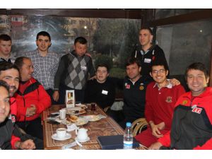 Es Es’ten Anlamlı Ziyaret