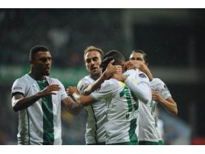 Bursaspor, Fenerbahçe Maçını Telafi Etmek İstiyor
