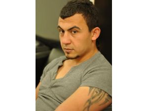 Genç Kaleci Kalbine Yenik Düştü