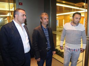 Aziz Yıldırım Ve Futbolculardan Ersun Yanal’a Ziyaret