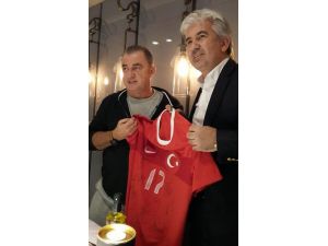 Akhisar Belediyespor’dan Milli Takıma Ziyaret