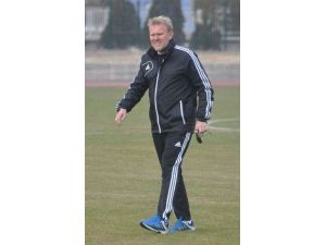 Prosinecki Tekrar Çimlere Ayak Bastı