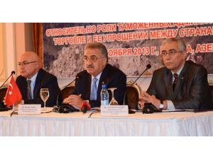 Bakan Yazıcı Baküde İpekyolu Forumuna Katıldı