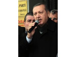 Başbakan Erdoğan, Gölbaşı İlçe Başkanlığı’nı Ziyaret Etti