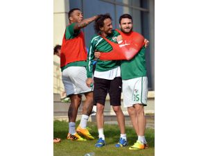 Bursasporlu Futbolculardan Galibiyet Pozu