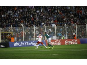 Türkiye: 1 - Kuzey İrlanda: 0 (İlk Yarı)