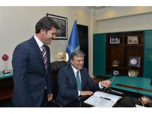 Cumhurbaşkanı Gül: “erzincan Türkiye İçin Bir Sembol”