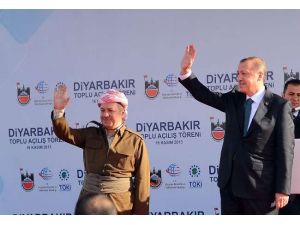 Erdoğan Ve Barzani Halkı Selamladı