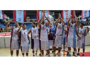 İlk Galibiyet Geldi