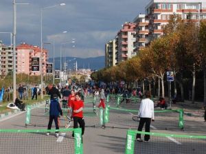 Asfaltta Tenis Keyfi