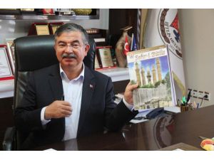 Bakan Yılmaz Bitlis Belediyesini Ziyaret Etti