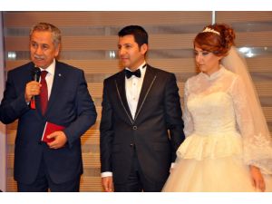 Arınç: “diyarbakırdaki Manzara Hepimizi Mutlu Etti”