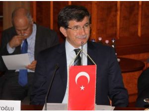 Davutoğlu: Bm, Küresel Krizlere Hızlı Cevap Veremiyor