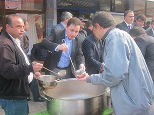 Arıcı Çalışmalarını Sürdürüyor