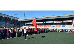 Trabzon’da Okul Sporları Açılış Töreni Yapıldı