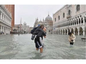 İtalya’yı Sel Vurdu: 17 Ölü